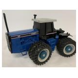 1/16 Ford 846 Versatile Tractor