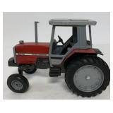 1/16 Ertl Massey Ferguson 3070 2WD Tractor
