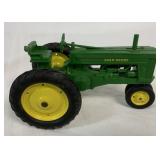 1/16 John Deere 60 Tractor