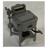 1/16 Maytag Washing Machine - Riecke