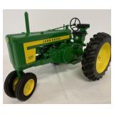 1/8 John Deere 720 Tractor