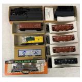 10 HO Scale Train Cars - Various Makers