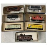 7 Roundhouse HO Scale Train Cars