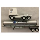 Leaseway Transportation Tanker Winross Truck