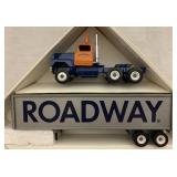 Roadway Express Inc. Winross Truck in Box