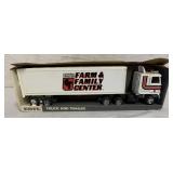 CT Central Tractor Ertl Truck & Box