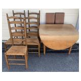 Table w/5 Chairs + 5 Leaves