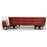 1/64 Custom Built Tractor w/Livestock Trailer