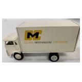 1/64 Winross  colonial merchandising co.