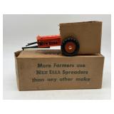 1/16 New Idea Manure Spreader in Box - Toppings