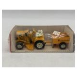 1/16 Allis Chalmers B-112 w/ Cart in Bubble Box
