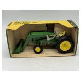 1/16 John Deere 2030 Utility w/ Loader in Box
