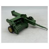 1/16 John Deere Plastic Tooth Baler - Eska