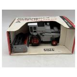 1/32 Gleaner L3 Combine in Box