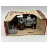 1/32 Gleaner L2 Combine in Box