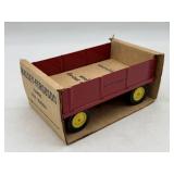 1/16 Massey Ferguson in Bubble Box
