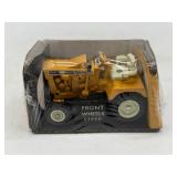 1/16 Allis Chalmers B-110 in Bubble Box