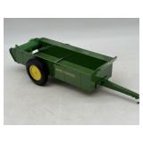 1/16 John Deere Manure Spreader - Ertl