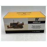 1/16 Caterpillar D2 Crawler w/ Blade