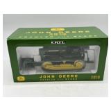 1/16 John Deere 2010 Crawler - Plow City
