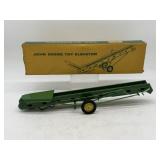 1/16 John Deere Elevator in Box - Eska