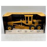 1/16 John Deere Grader in Slick Box
