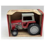 1/16 Massey Ferguson 590 in Box