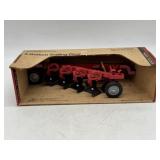 1/16 Massey Ferguson 4 BTM Plow in Box