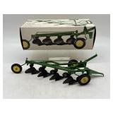 1/16 John Deere Plow in Ice Cream Box