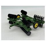 1/16 John Deere Tandem Disk
