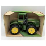 1/16 John Deere 8650 in Box