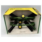 1/16 John Deere 220 Power Flex Disk in Box