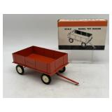 1/16 Allis Chalmers Barge Wagon in Box - Ertl
