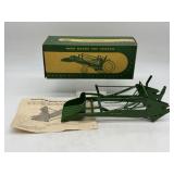 1/16 John Deere Loader in Box - Eska