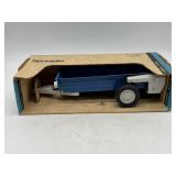 1/16 Ford Manure Spreader in Box