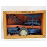 1/12 Ford 4000 Deluxe Farm Set in Box