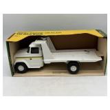 1/16 John Deere Tiltbed Dealer Truck in Box