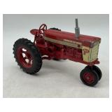 1/16 Farmall 460 - Eska
