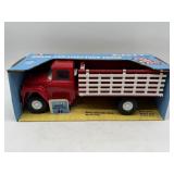 1/16 International Grain and Livestock Truck in Bl