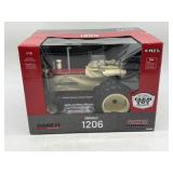 1/16 Farmall 1206 w/ Windbreaker & Duals - Prestig