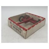 1/16 International Sickle Mower in Bubble Box