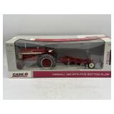 1/16 Farmall 560 w/ Plow - Prestige
