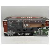 1/16 International KB-5 Flatbed Truck - DCP