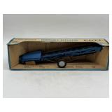 1/16 Tru Scale Blue Elevator in Box