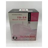 1/25 International TD24 w/ Pipelayer
