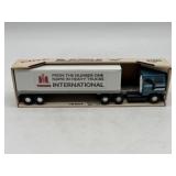 1/48 International Eagle Tractor Trailer