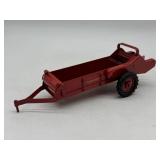 1/16 McCormick Deering Manure Spreader - Eska