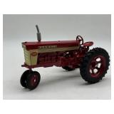 1/16 Farmall 560 - Eska