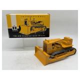 1/16 International TD - 25 Crawler in Box