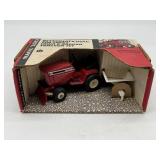 1/16 International Cub Cadet L&G Set in Box
